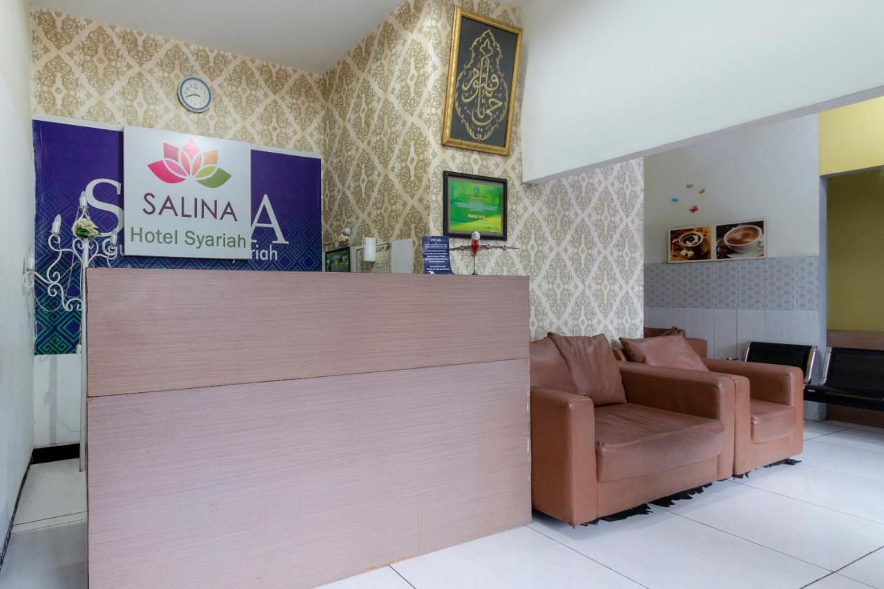 Spot On 2425 Salina Hotel Syariah Сідоарджо Екстер'єр фото