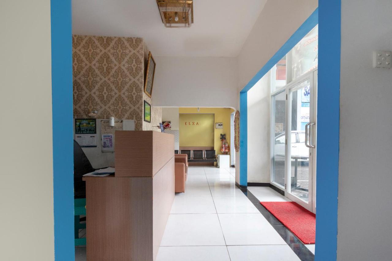 Spot On 2425 Salina Hotel Syariah Сідоарджо Екстер'єр фото
